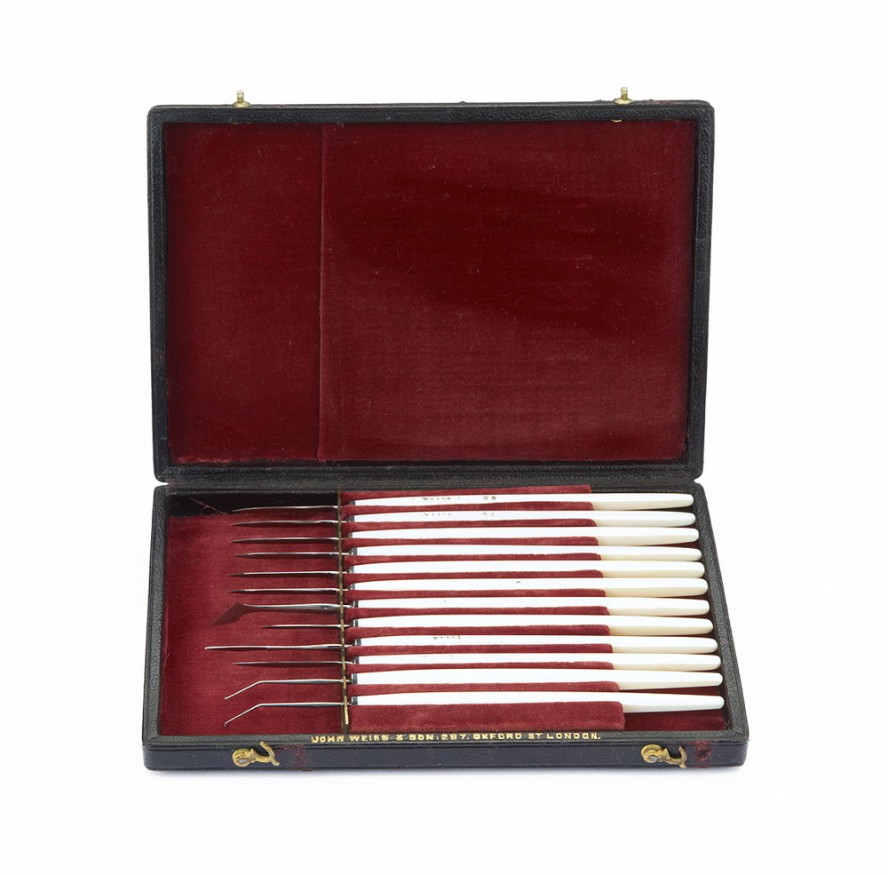Boîte d’instruments chirurgicaux
