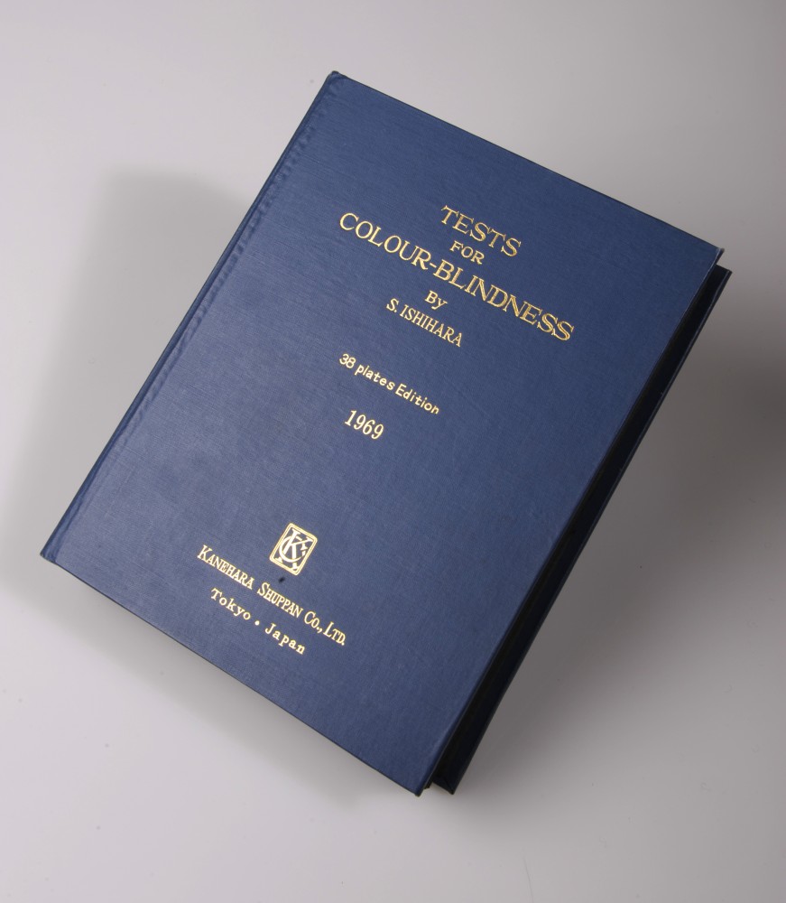 Test pour la vision des couleurs, 38 planches de S. Ishiara éditeur : Kanehara Shuppan Co LTD