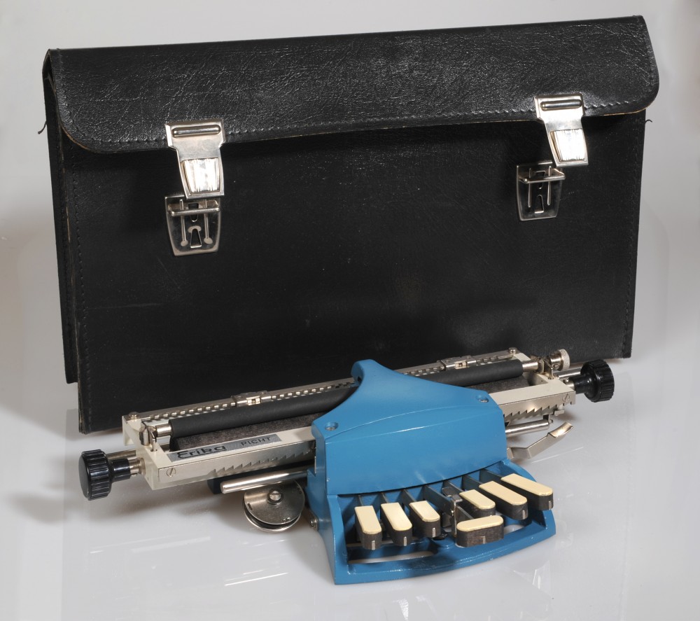 Machine à écrire le braille