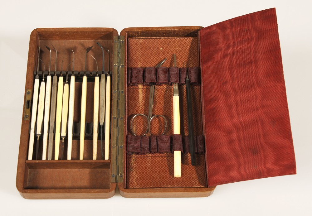 Boîte d’instruments chirurgicaux