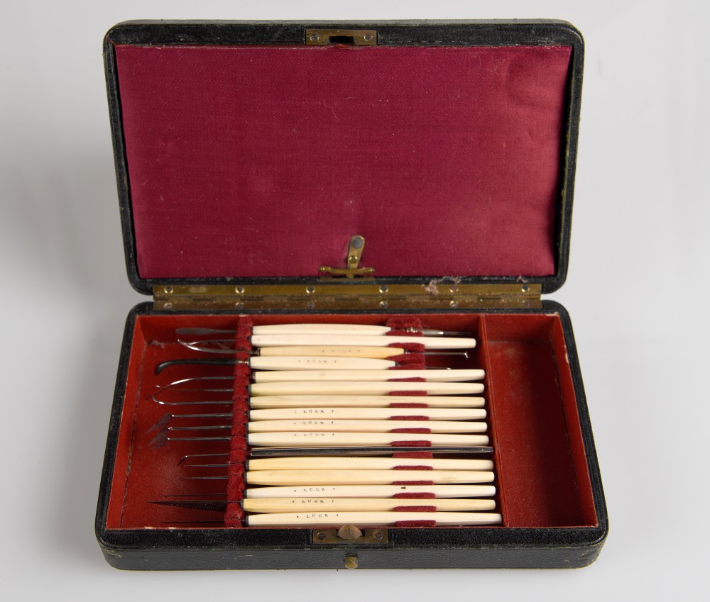 Boîte d’instruments chirurgicaux