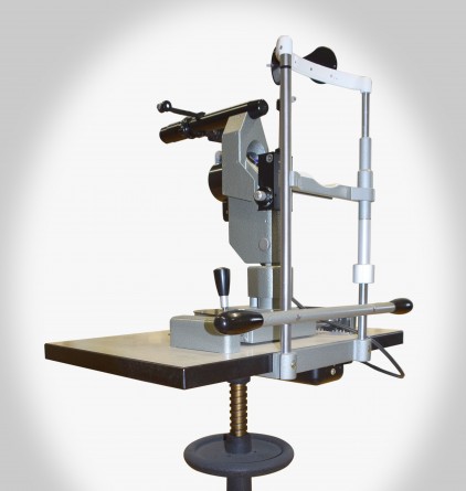 Appareil de tonométrie monté sur table